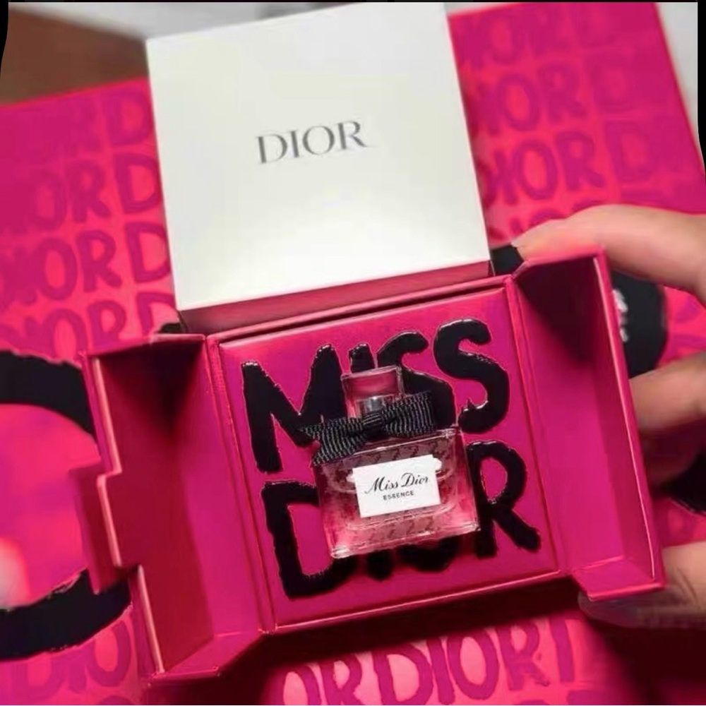Dior Miss Dior Essence - Picture 4 of 4